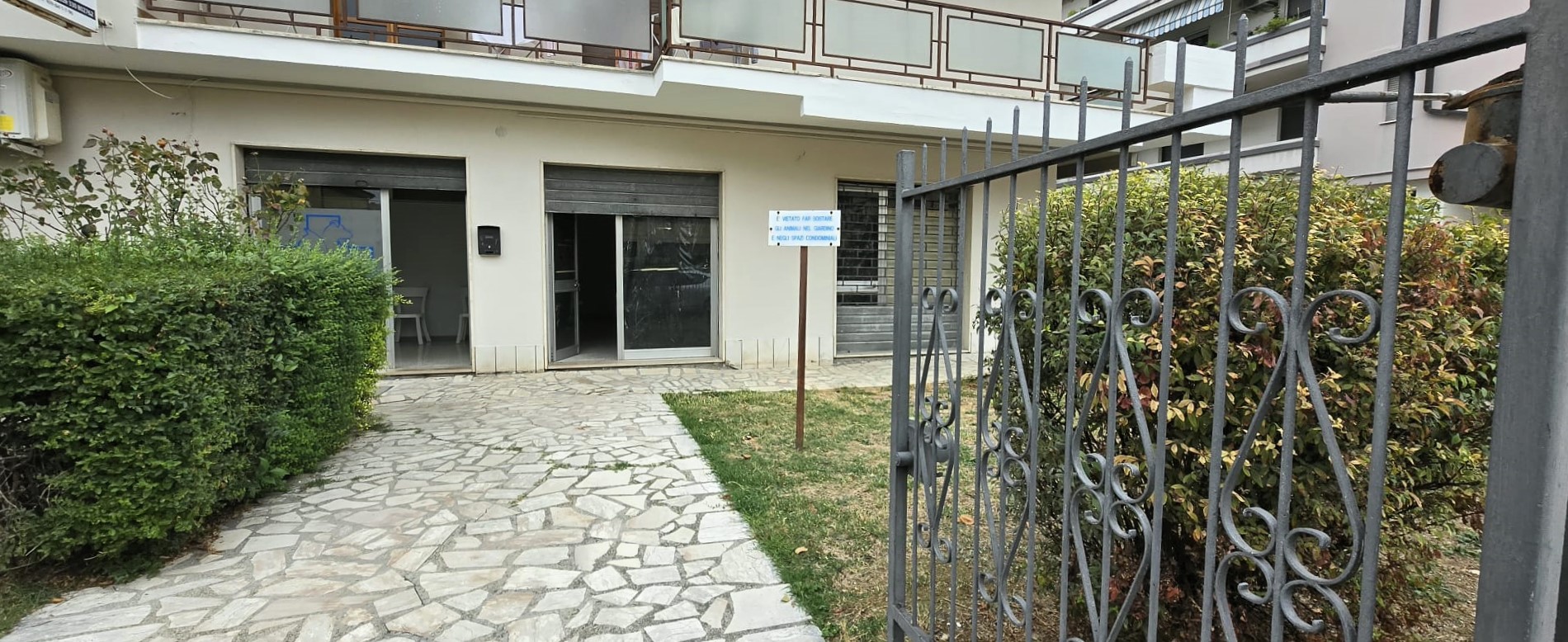 1 Locale commerciale in vendita a San Nicolò a Tordino – Posizione centralissima