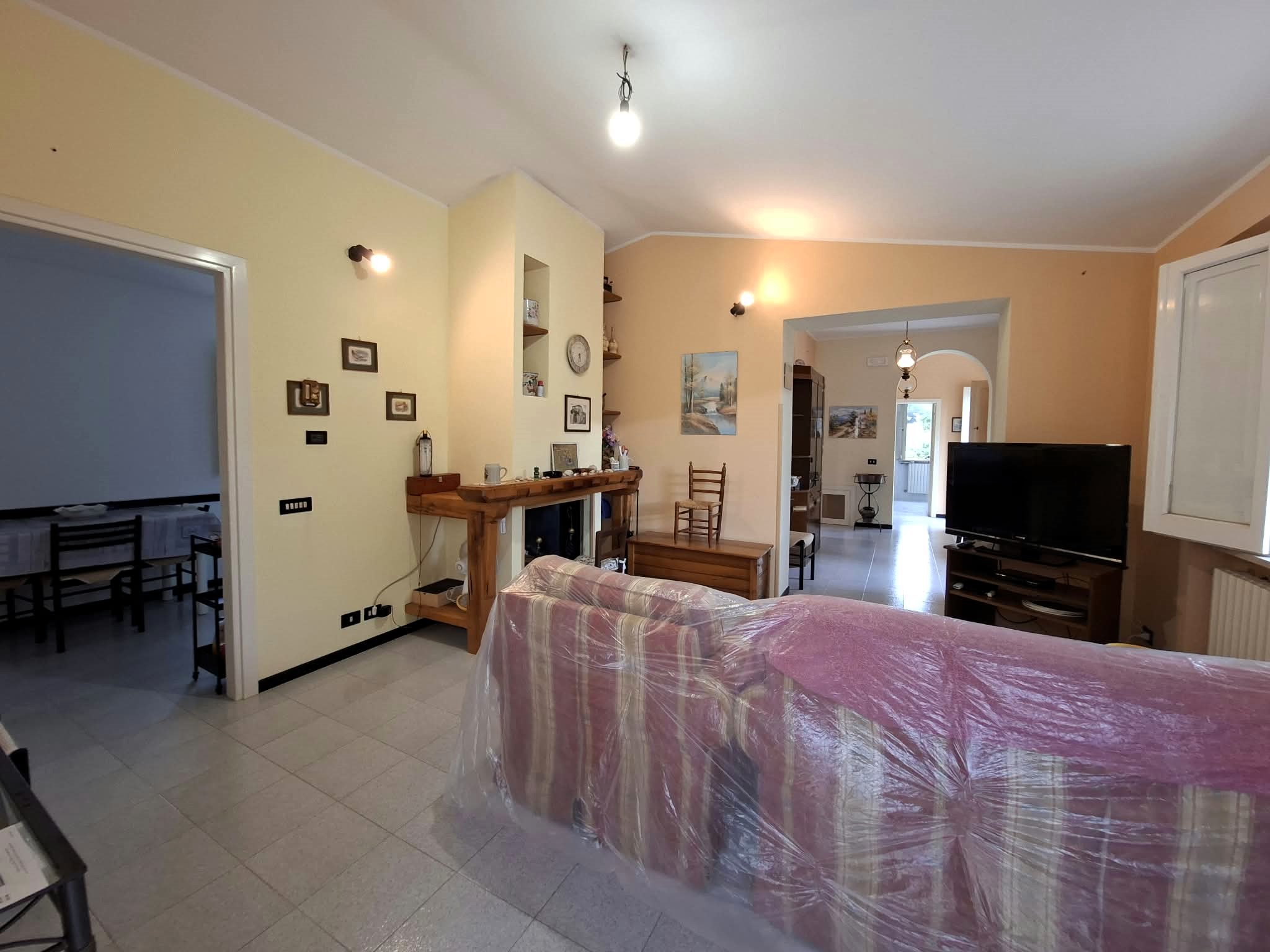 1 Casa semi-indipendente con terrazza e camino in vendita a Colledara