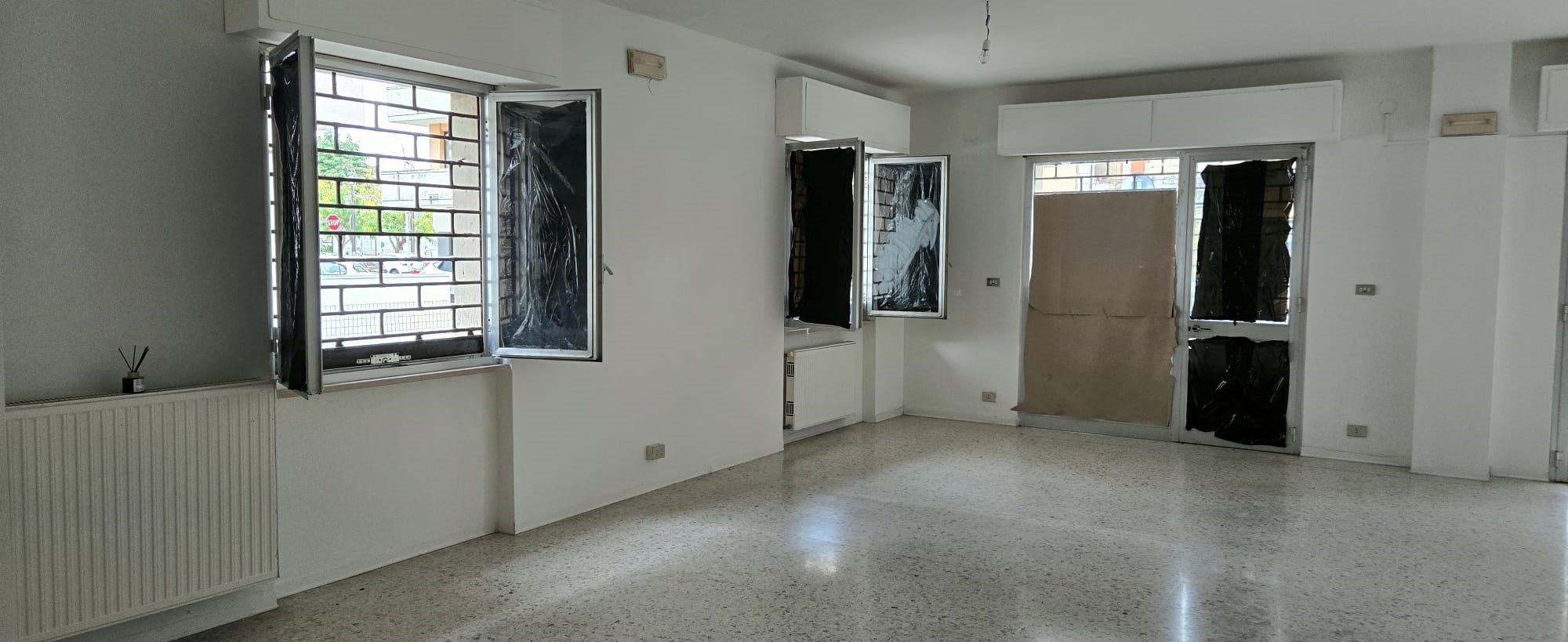 10 Locale commerciale in vendita a San Nicolò a Tordino – Posizione centralissima