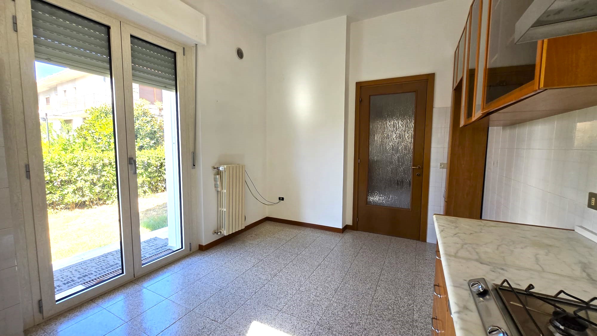 11 Appartamento con ampio terrazzo e giardino in vendita a San Nicolò a Tordino