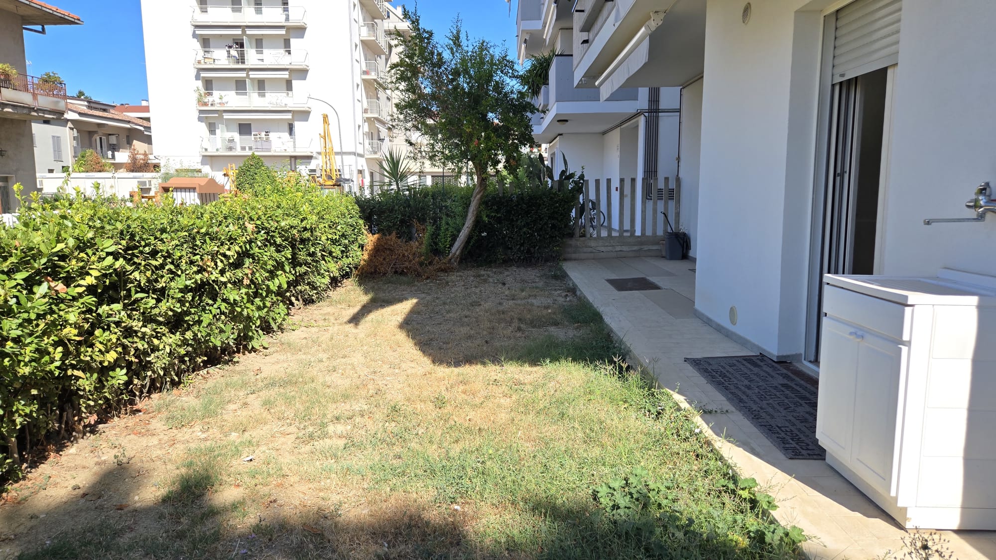 12 Appartamento con ampio terrazzo e giardino in vendita a San Nicolò a Tordino