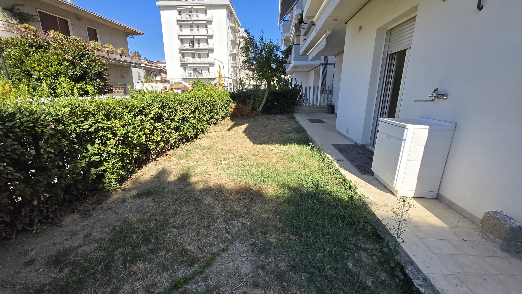13 Appartamento con ampio terrazzo e giardino in vendita a San Nicolò a Tordino