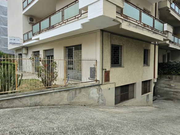 Locale in vendita a San Nicolò