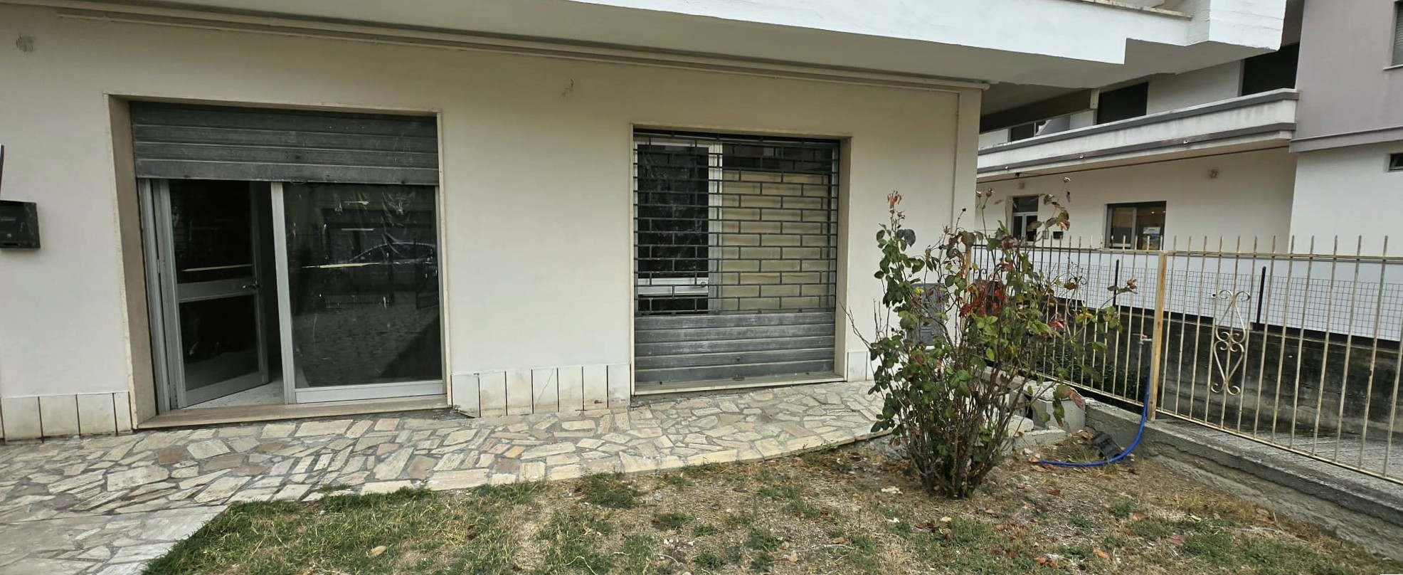 2 Locale commerciale in vendita a San Nicolò a Tordino – Posizione centralissima