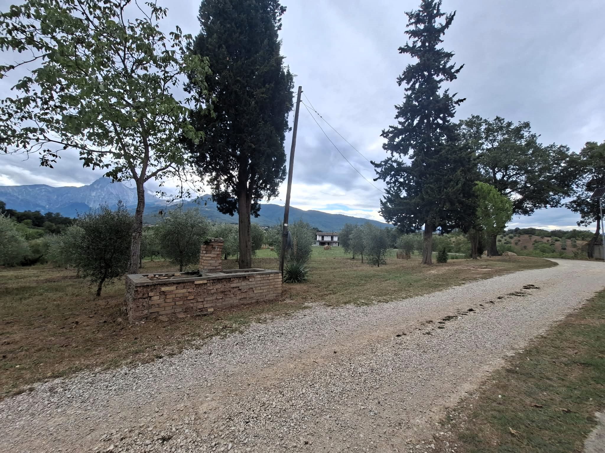 25 Casa semi-indipendente con terrazza e camino in vendita a Colledara