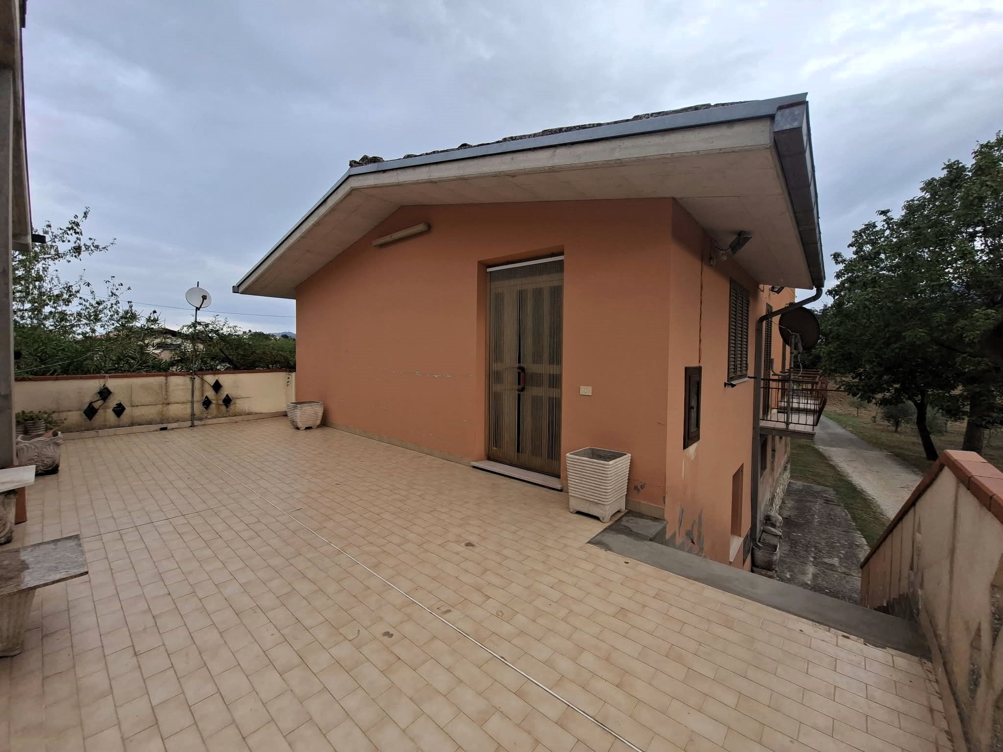 26 Casa semi-indipendente con terrazza e camino in vendita a Colledara