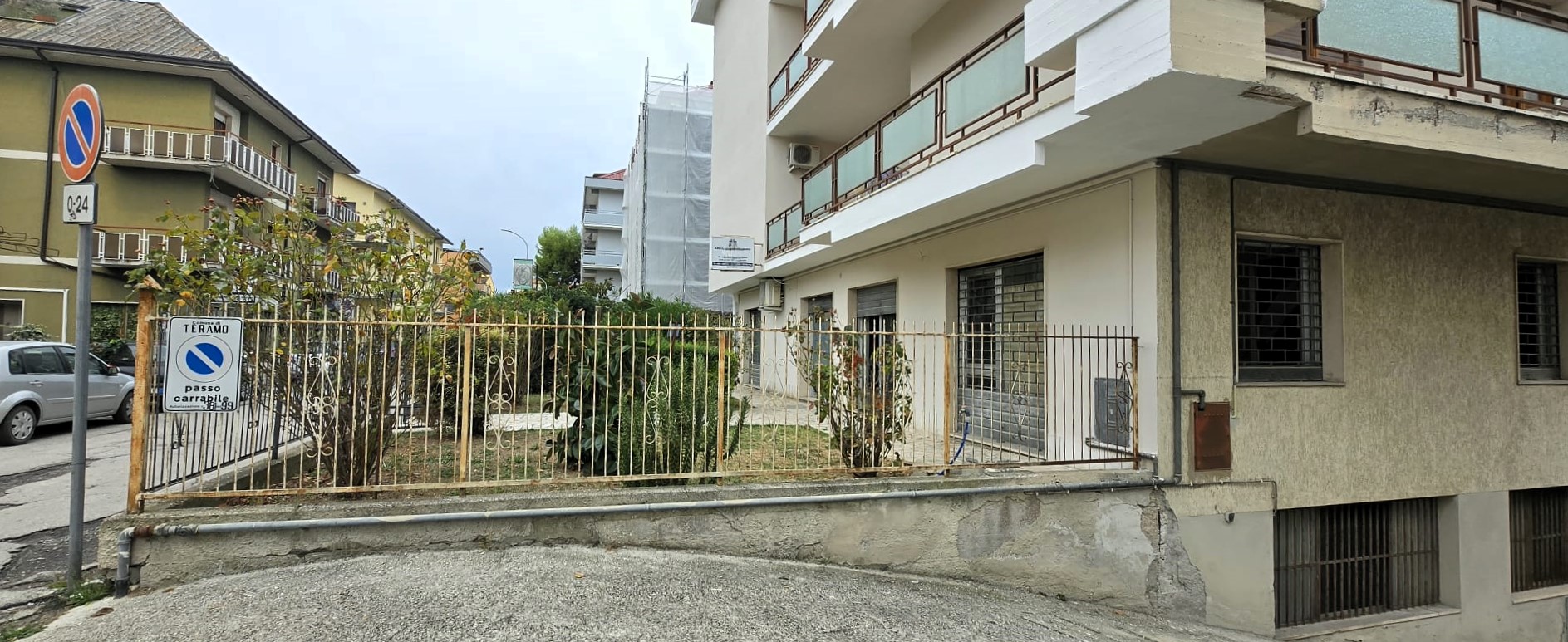 3 Locale commerciale in vendita a San Nicolò a Tordino – Posizione centralissima