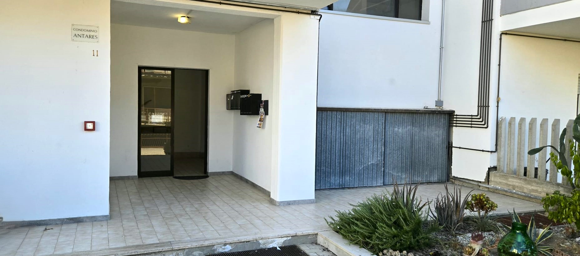 3 Appartamento con ampio terrazzo e giardino in vendita a San Nicolò a Tordino
