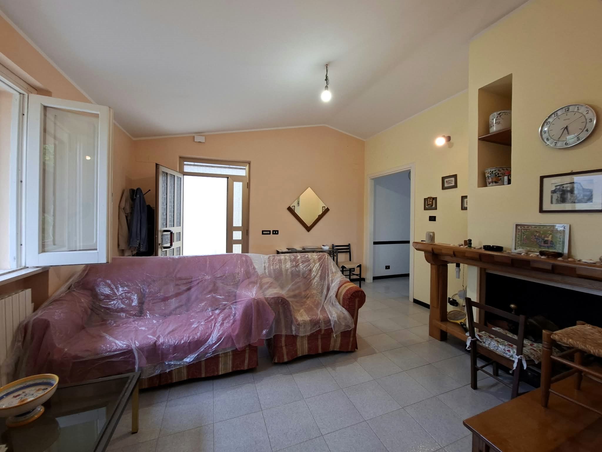 3 Casa semi-indipendente con terrazza e camino in vendita a Colledara