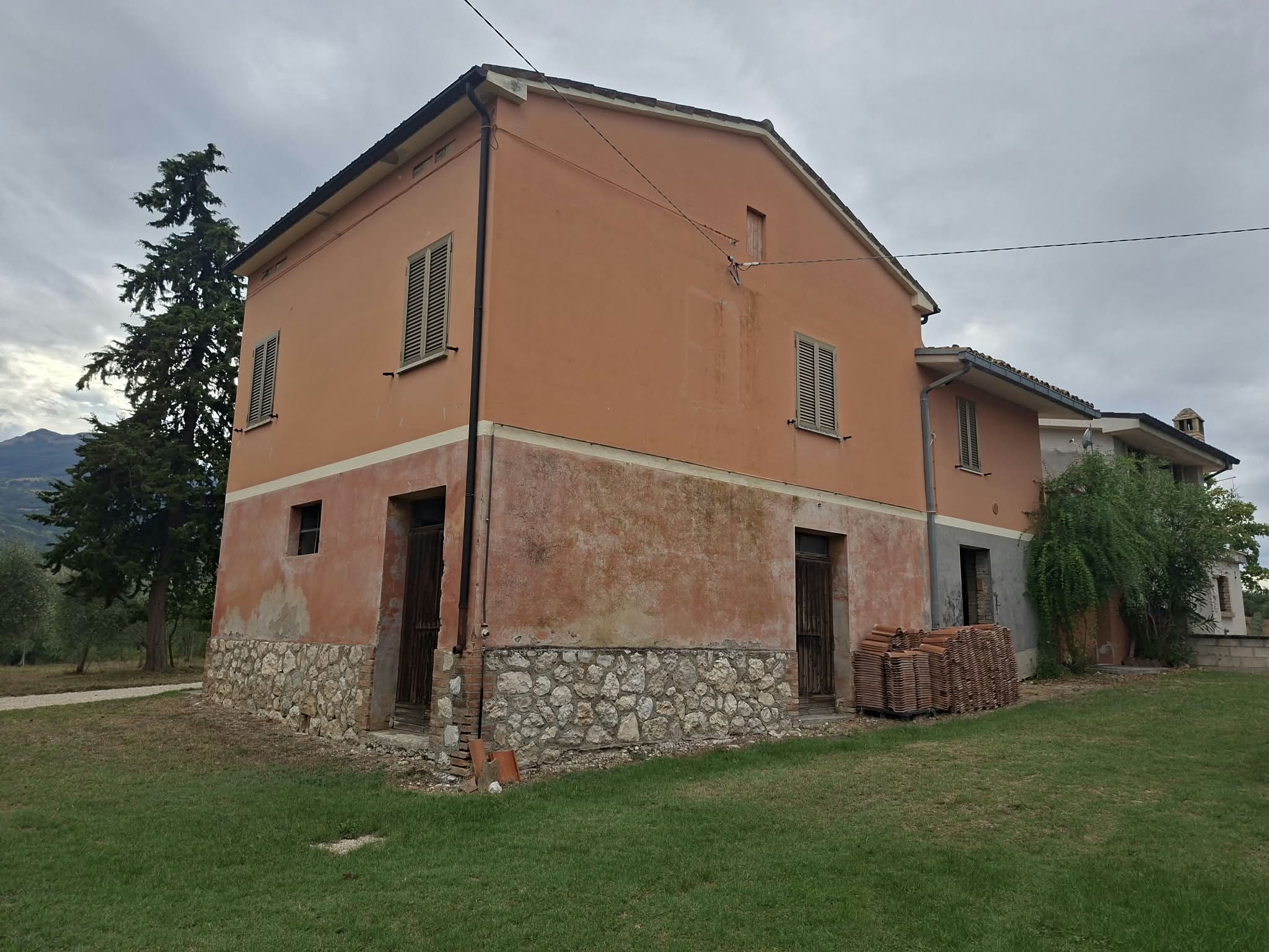 31 Casa semi-indipendente con terrazza e camino in vendita a Colledara