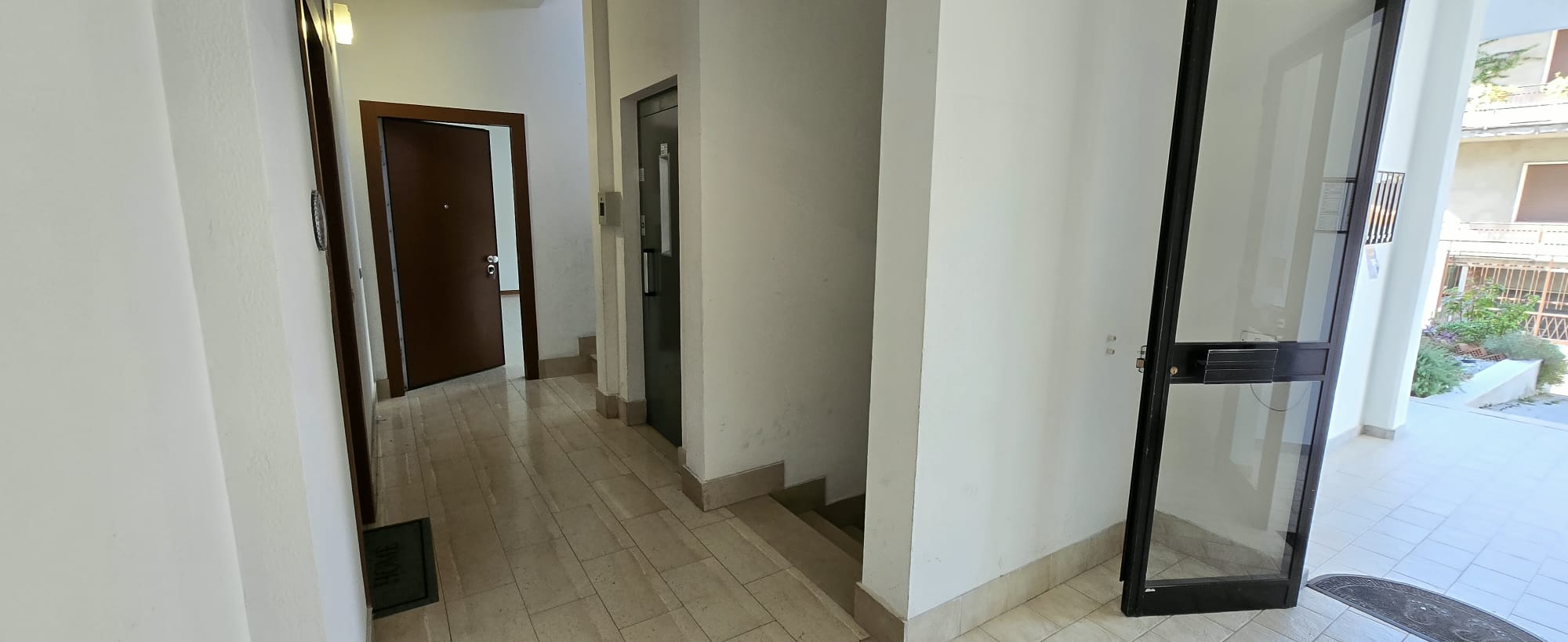 4 Appartamento con ampio terrazzo e giardino in vendita a San Nicolò a Tordino
