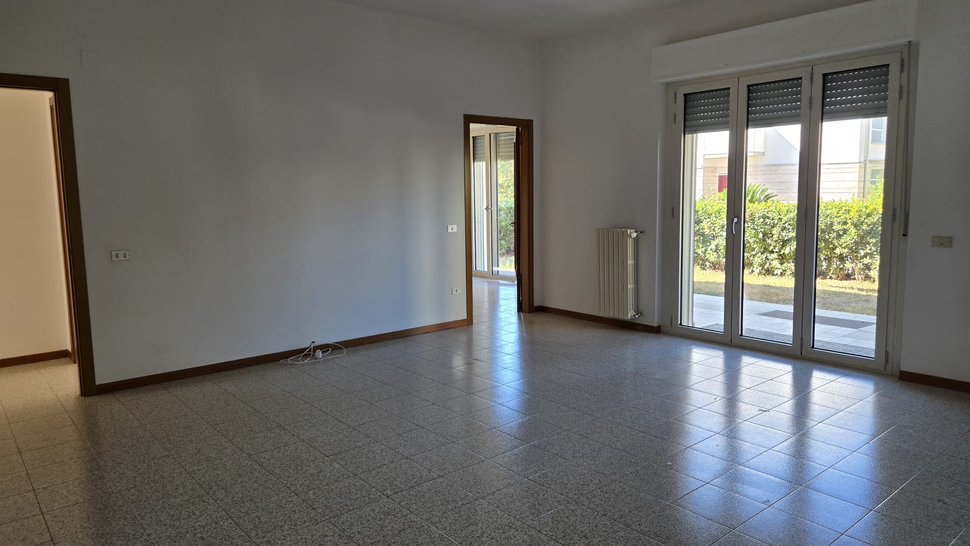 6 Appartamento con ampio terrazzo e giardino in vendita a San Nicolò a Tordino