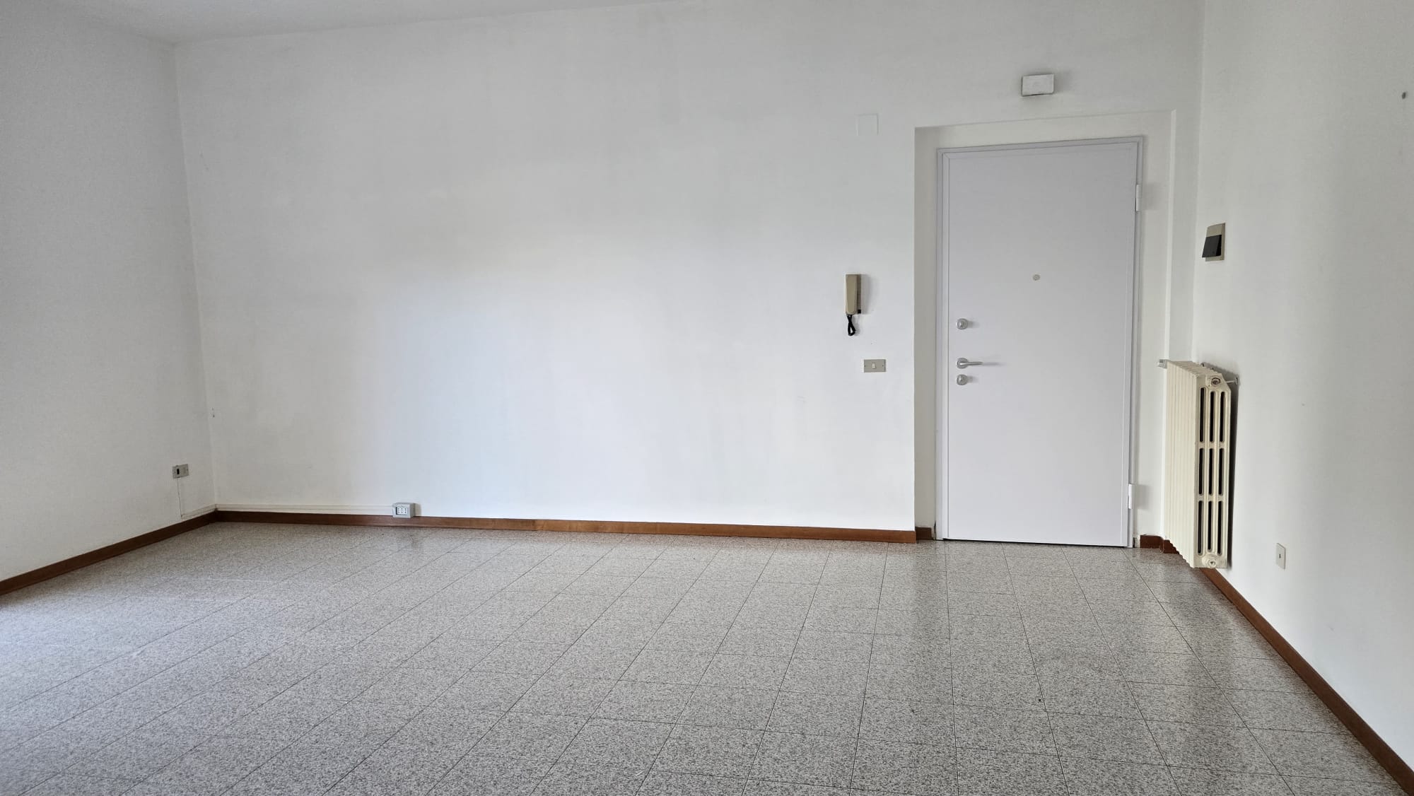 7 Appartamento con ampio terrazzo e giardino in vendita a San Nicolò a Tordino