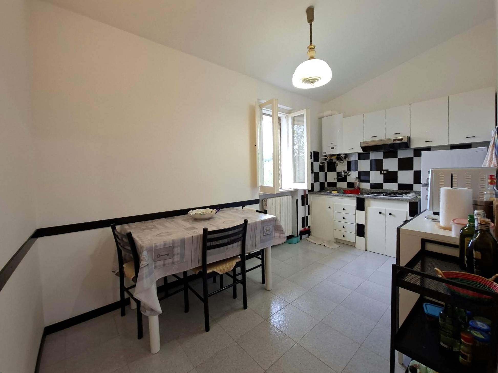 7 Casa semi-indipendente con terrazza e camino in vendita a Colledara